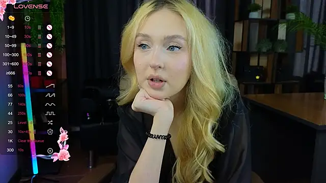 Snapshot of Marta_Joy chatting on March 2026 05:08:02 AM Marta Joy online show from March 2026 05:08:02 AM