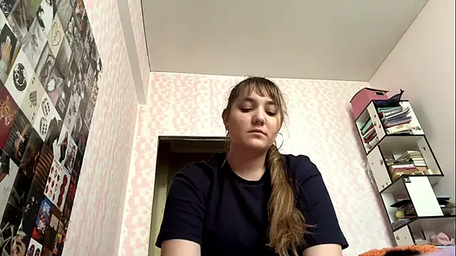 Snapshot of JanineThielman chatting on June 2026 10:07:01 AM JanineThielman online show from June 2026 10:07:01 AM