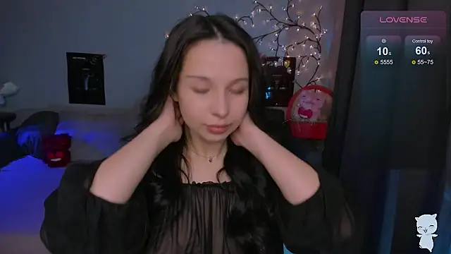 SoftyMooon online show from March 2026 06:01:02 PM