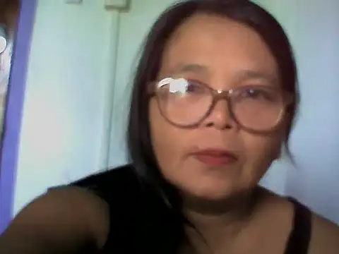 Snapshot of Flowerblossom123 chatting on May 2026 04:20:02 AM Flowerblossom123 online show from May 2026 04:20:02 AM