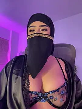 Yasmin cute online show from July 2026 03:03:02 PM