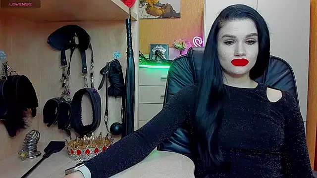 Snapshot of KristiTopxx chatting on April 2026 05:52:01 PM KristiTopxx online show from April 2026 05:52:01 PM