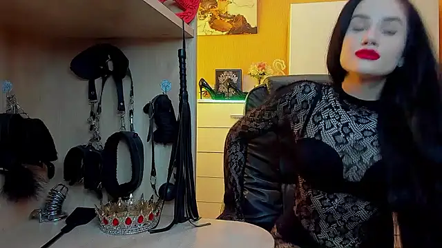 Snapshot of KristiTopxx chatting on May 2026 12:43:02 PM KristiTopxx online show from May 2026 12:43:02 PM
