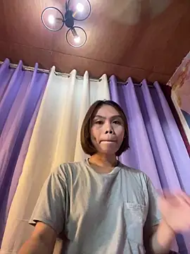 urlovelymolly online show from June 2026 01:00:01 AM