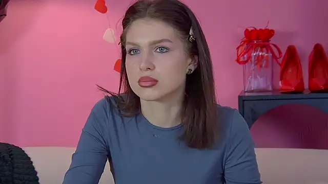 Snapshot of KristiClar chatting on February 2026 06:45:01 AM KristiClar online show from February 2026 06:45:01 AM