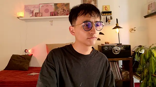 Snapshot of Sr_evann chatting on February 2026 03:02:02 PM Sr evann online show from February 2026 03:02:02 PM