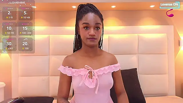 Chloebrunnie online show from May 2026 12:15:01 PM