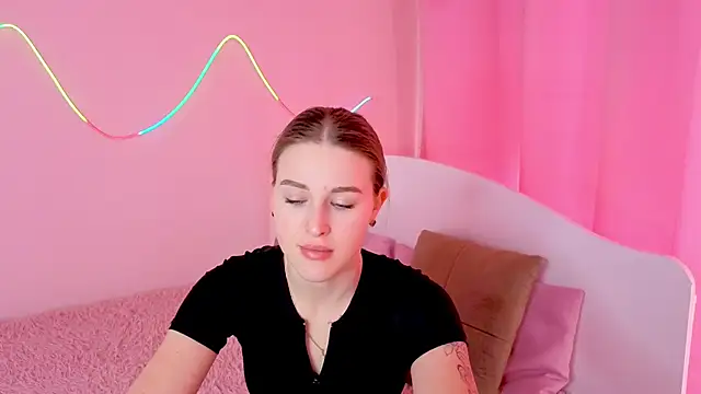 Violettta doll online show from February 2026 10:27:01 AM