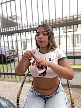 AdaPink  online show from March 2026 02:10:01 PM