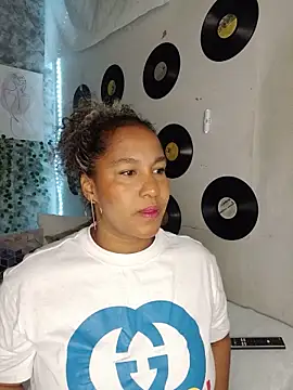 medusafox  online show from April 2026 09:48:01 PM