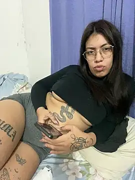 Snapshot of DimeAria chatting on May 2026 05:03:02 AM DimeAria online show from May 2026 05:03:02 AM