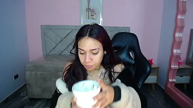 Andrea ch01 online show from April 2026 12:38:01 PM