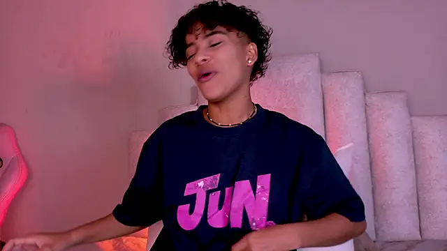 BeckaBlue online show from April 2026 01:04:01 PM