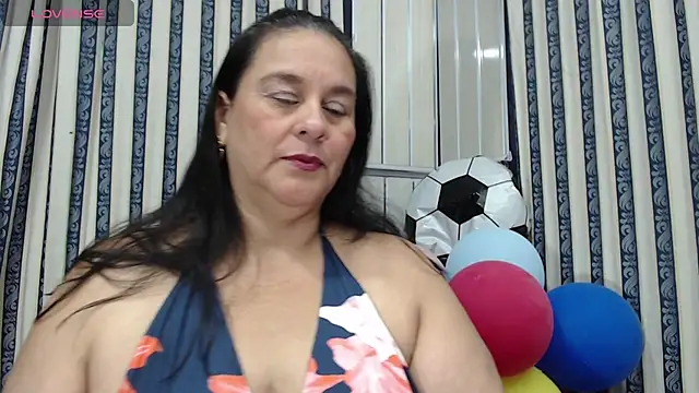 Snapshot of Sharlot_curvy chatting on July 2026 08:57:02 PM Sharlot curvy online show from July 2026 08:57:02 PM