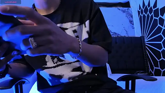 DylanRoyce  online show from February 2026 12:39:02 PM