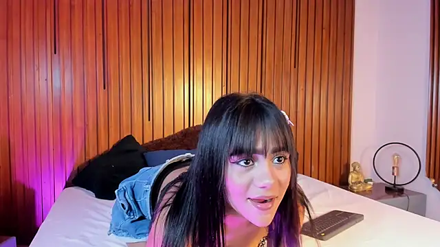 Laila-Miller online show from March 2026 03:25:01 AM