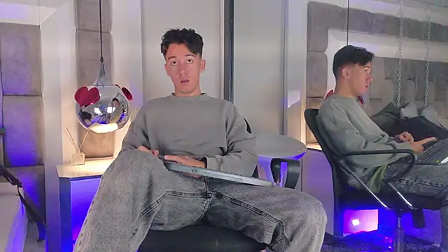 Austin Reedss online show from April 2026 02:00:02 PM