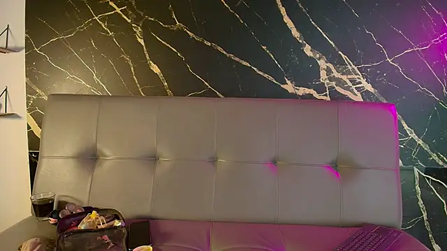 venus laurent online show from February 2026 03:16:02 AM