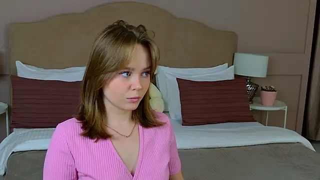 ElaraVance online show from March 2026 05:02:02 AM