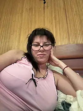 expensive lady online show from April 2026 07:22:01 PM