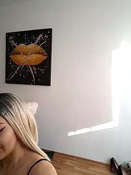 Snapshot of DaisyLuvsYou_ chatting on March 2026 06:17:01 AM DaisyLuvsYou online show from March 2026 06:17:01 AM