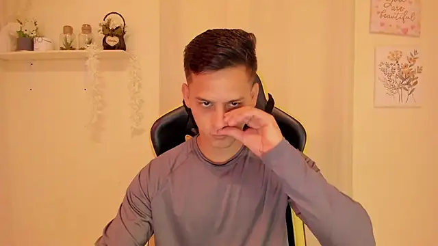 sexy andres01 online show from April 2026 01:14:02 PM