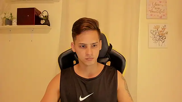 sexy andres01 online show from May 2026 03:54:01 PM