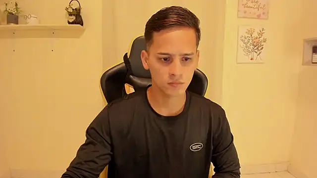 sexy andres01 online show from June 2026 09:37:01 PM
