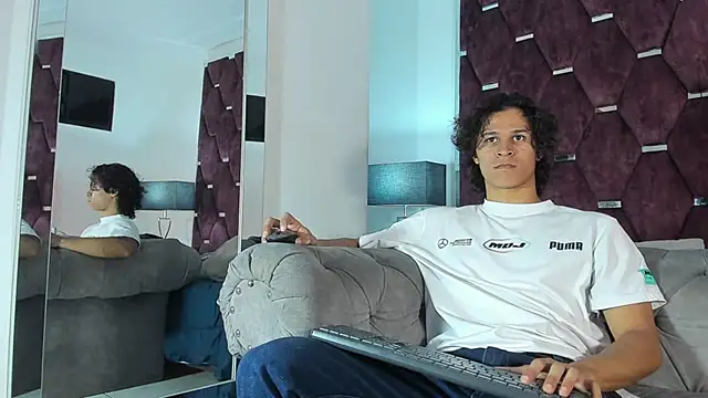 TonyBenedetti online show from April 2026 08:20:01 PM