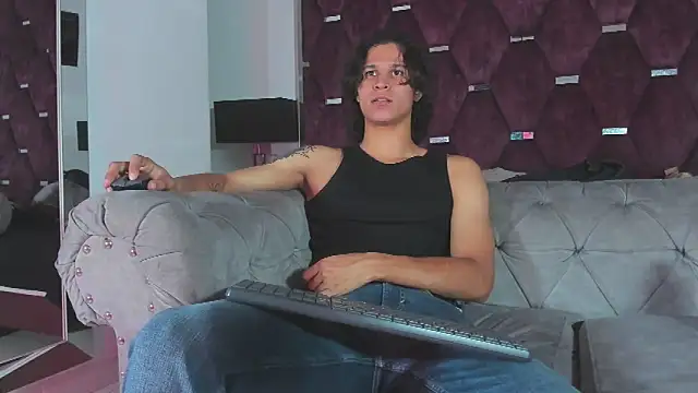Snapshot of TonyBenedetti chatting on May 2026 09:11:02 PM TonyBenedetti online show from May 2026 09:11:02 PM