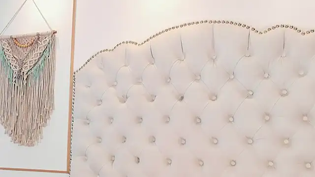 Sara funy online show from April 2026 11:36:01 AM