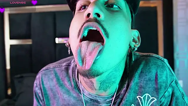 Snapshot of Dark_Eros_ chatting on February 2026 08:19:02 PM Dark Eros online show from February 2026 08:19:02 PM