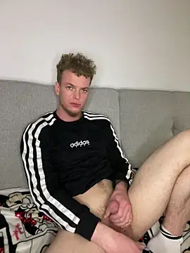 Dencchikk22 online show from May 2026 11:34:04 PM