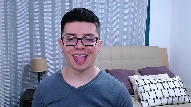 Snapshot of BlackFoXXX69 chatting on May 2026 09:54:01 PM BlackFoXXX69 online show from May 2026 09:54:01 PM