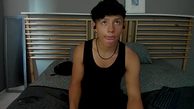 clark ken01 online show from April 2026 09:09:02 PM
