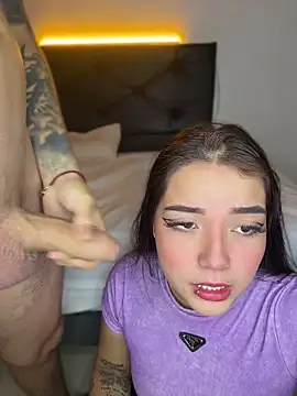 sarah and taylor online show from April 2026 01:21:01 PM