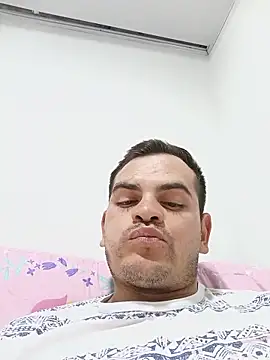 Snapshot of Edwin_Q chatting on June 2026 04:02:02 PM Edwin Q online show from June 2026 04:02:02 PM
