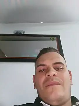 Snapshot of Edwin_Q chatting on June 2026 03:29:02 AM Edwin Q online show from June 2026 03:29:02 AM