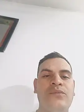 Snapshot of Edwin_Q chatting on July 2026 04:04:01 AM Edwin Q online show from July 2026 04:04:01 AM