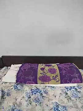 Snapshot of NeetuKumri chatting on May 2026 05:07:01 PM NeetuKumri online show from May 2026 05:07:01 PM