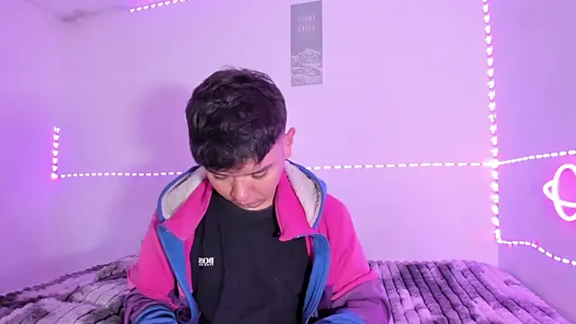 Kody Royale online show from April 2026 09:45:02 PM