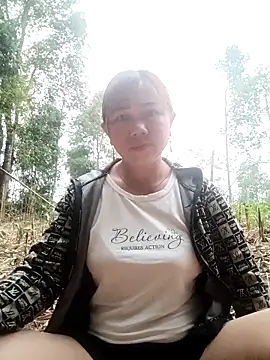 Snapshot of lyly_sexx chatting on April 2026 11:00:01 PM lyly sexx online show from April 2026 11:00:01 PM