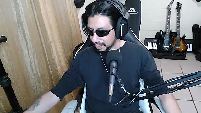 AntuanSV online show from March 2026 03:39:01 AM