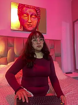 Snapshot of Maddie-LesYoux chatting on March 2026 11:50:01 AM Maddie-LesYoux online show from March 2026 11:50:01 AM