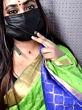 Snapshot of Cutie_Nila chatting on April 2026 05:30:01 AM Cutie Nila online show from April 2026 05:30:01 AM