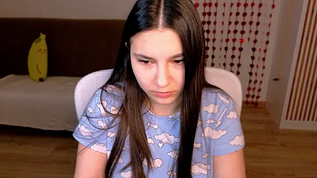 Ari Grend online show from March 2026 02:13:02 AM