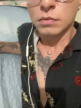 Snapshot of erickmoor2526 chatting on March 2026 02:50:02 AM erickmoor2526 online show from March 2026 02:50:02 AM