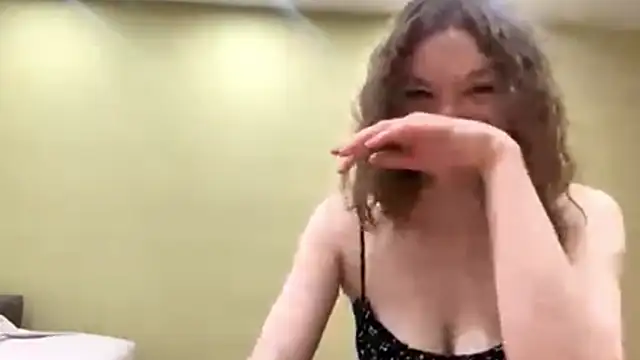 Snapshot of AliveCute chatting on February 2026 05:25:01 PM AliveCute online show from February 2026 05:25:01 PM