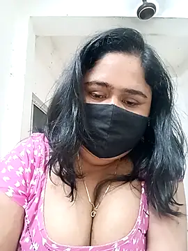 Snapshot of diyadey chatting on May 2026 10:47:02 PM diyadey online show from May 2026 10:47:02 PM