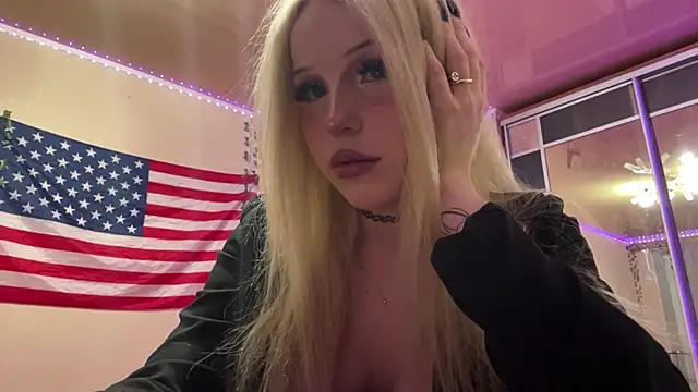 Mollywannatouch online show from March 2026 08:15:02 PM